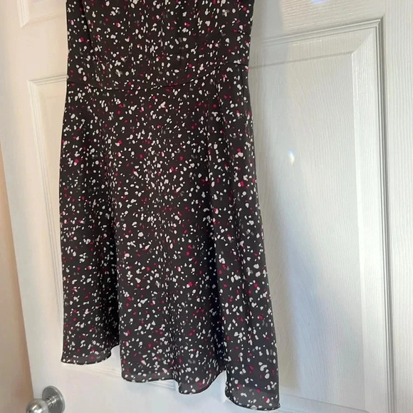 BCBG Generation Dress. Charcoal gray  with pink and cream speckles. Size 6 - Picture 4 of 14